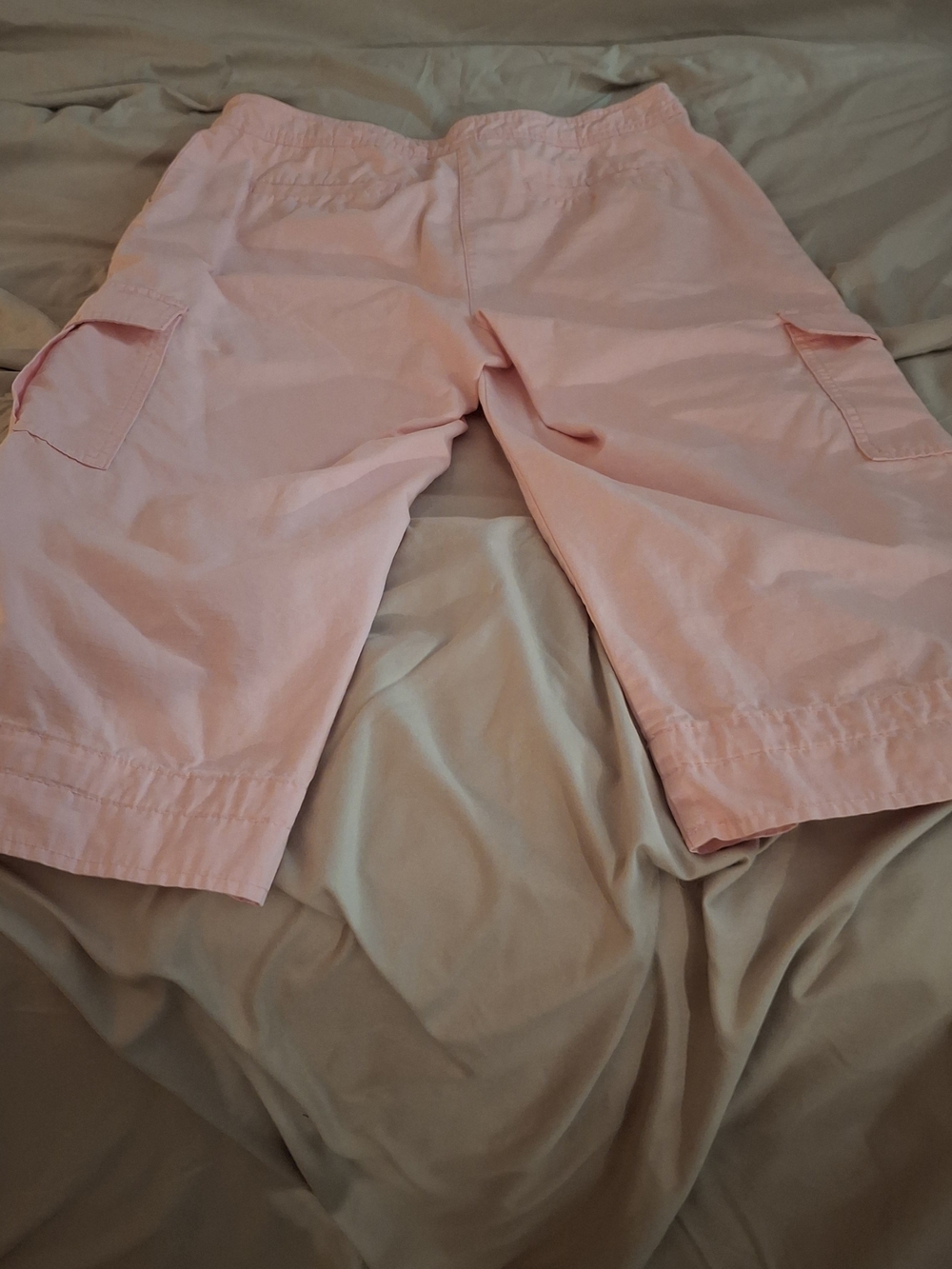 IZOD Women’s Pink Cargo Capris Pants - Picture 8 of 9